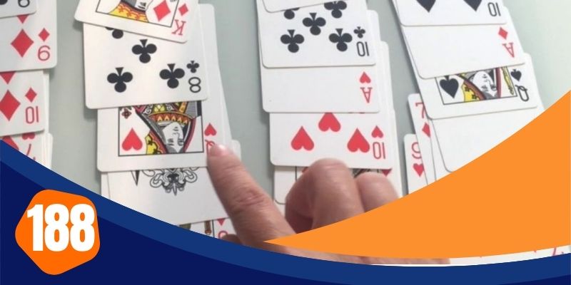 Xem bói bằng bài 52 lá được giới trẻ ưa chuộng